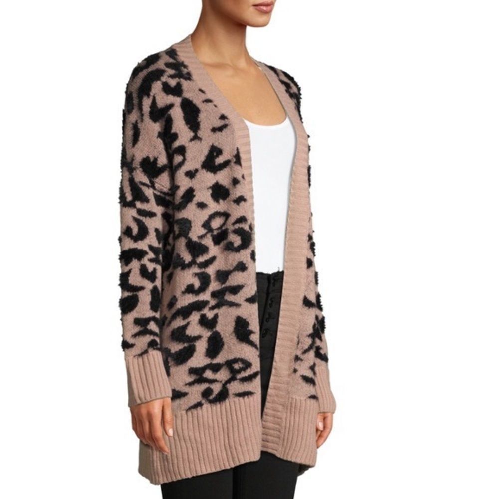 NEW Women’s cardigan animal print - Picture 2 of 7